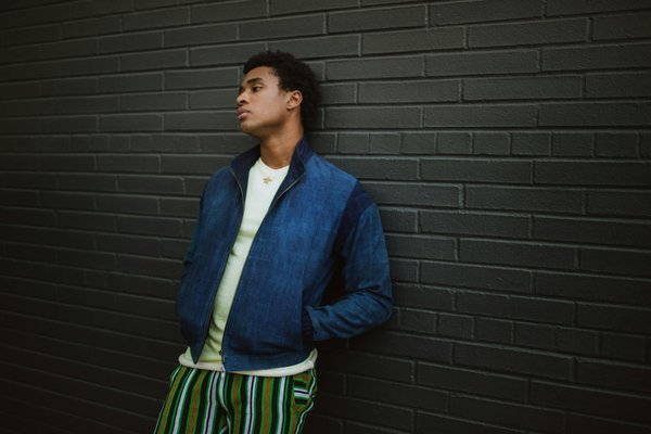 Explorez la gamme exquise de foulards de luxe pour tous les styles